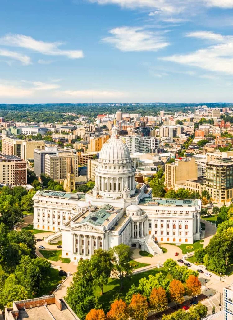 15 HONEST Pros & Cons of Living in Wisconsin (Let’s Talk)