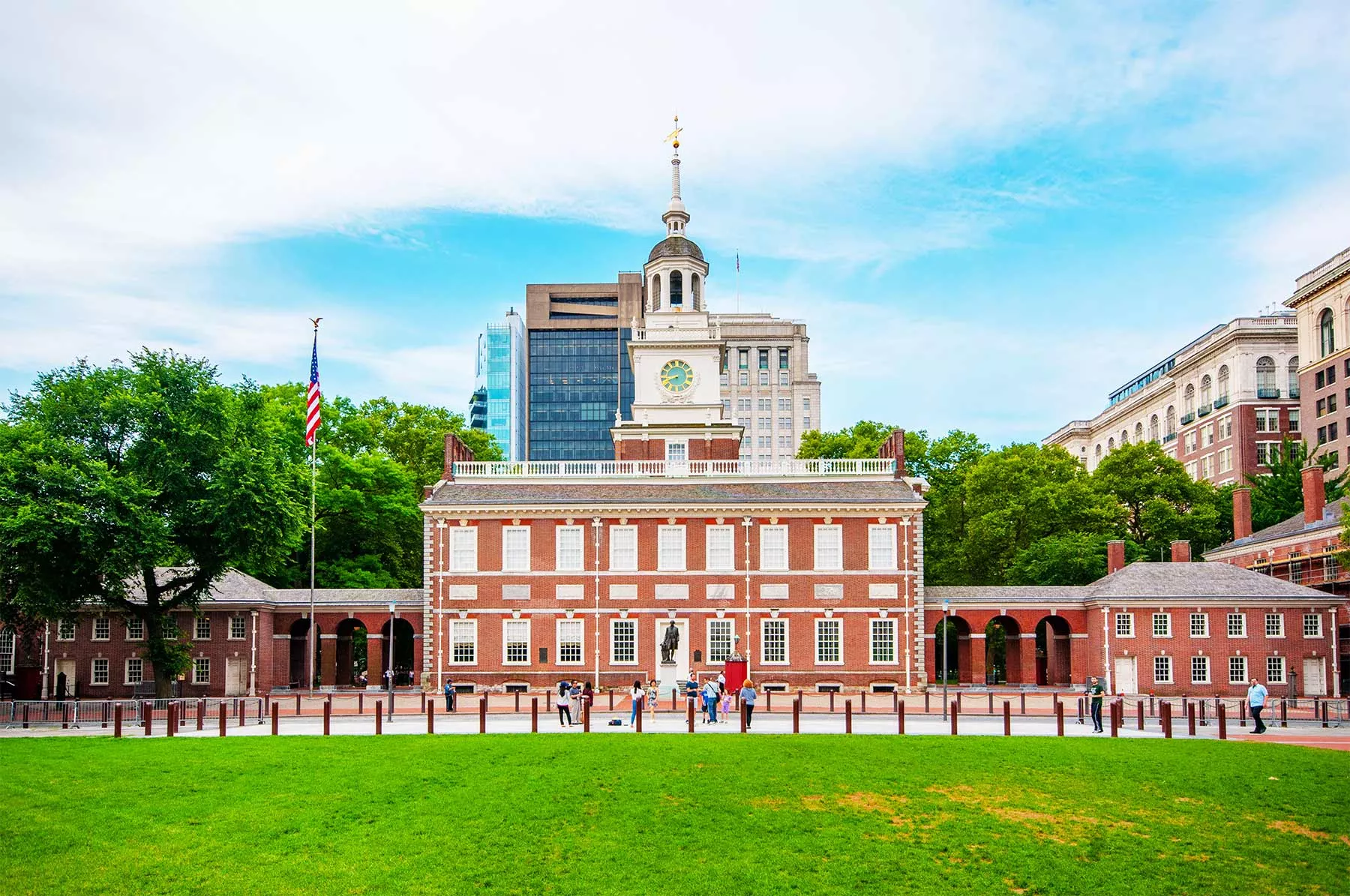 independence hall, philadelphia living