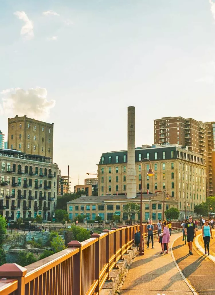 15 HONEST Pros & Cons of Living in Minnesota (Local Discussion)