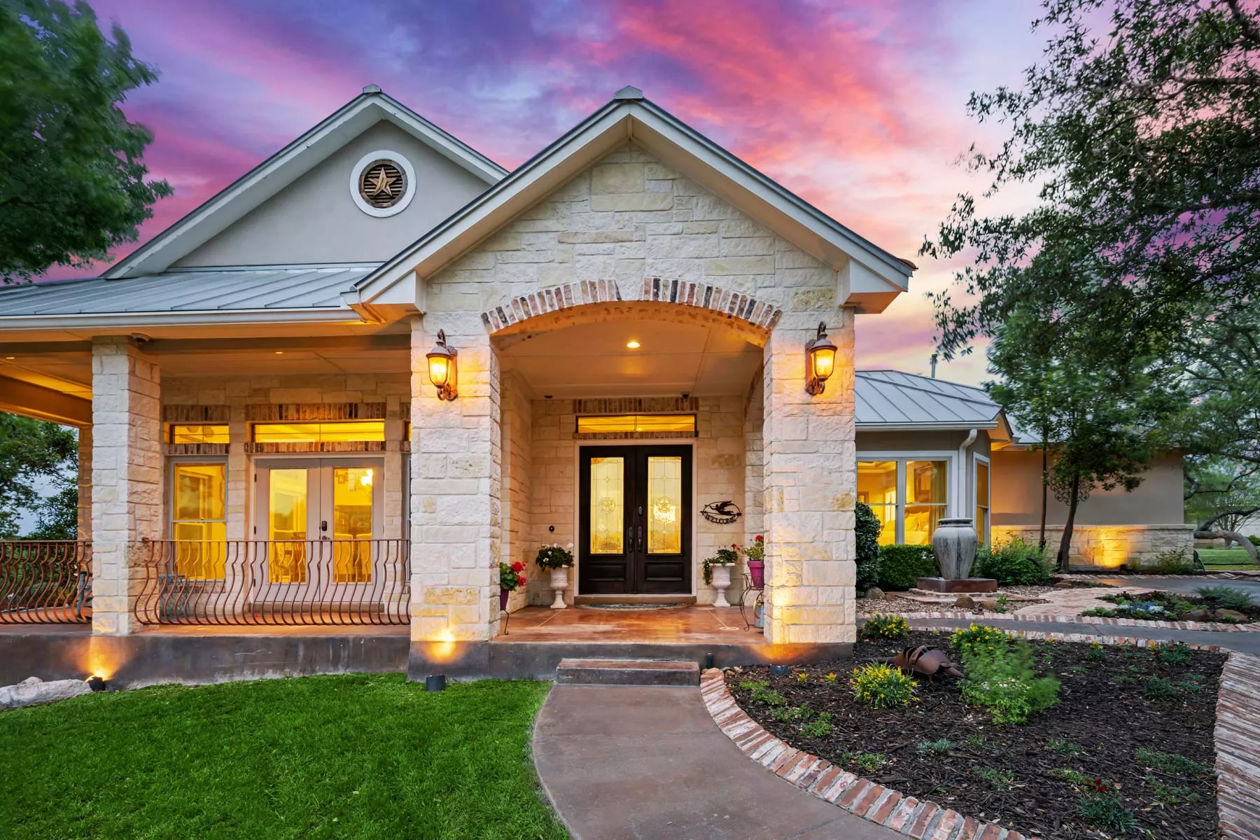 living in dallas, dallas home