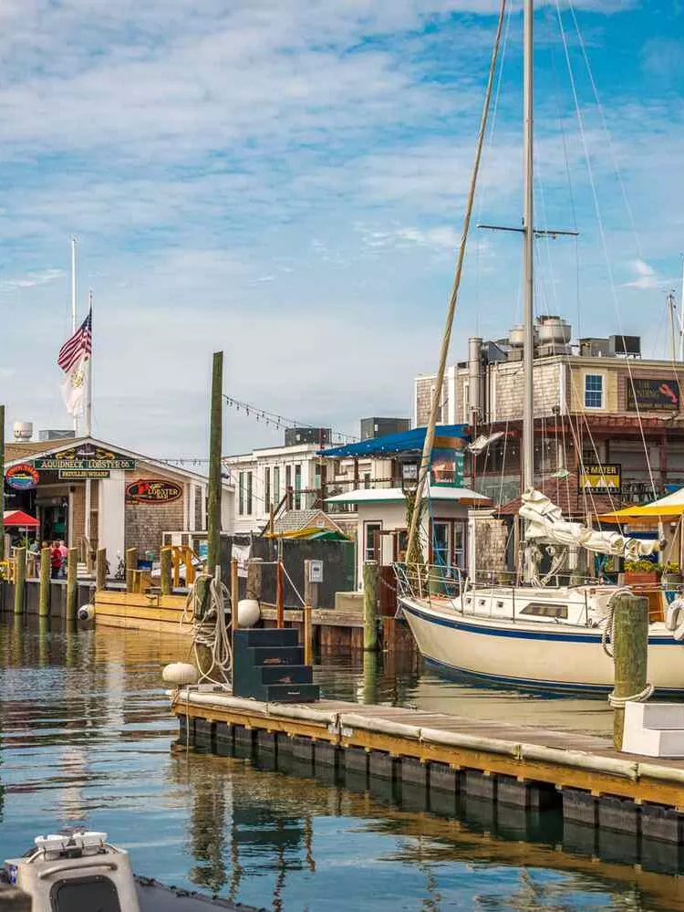 10 HONEST Pros & Cons of Living in Rhode Island (Let’s Talk)