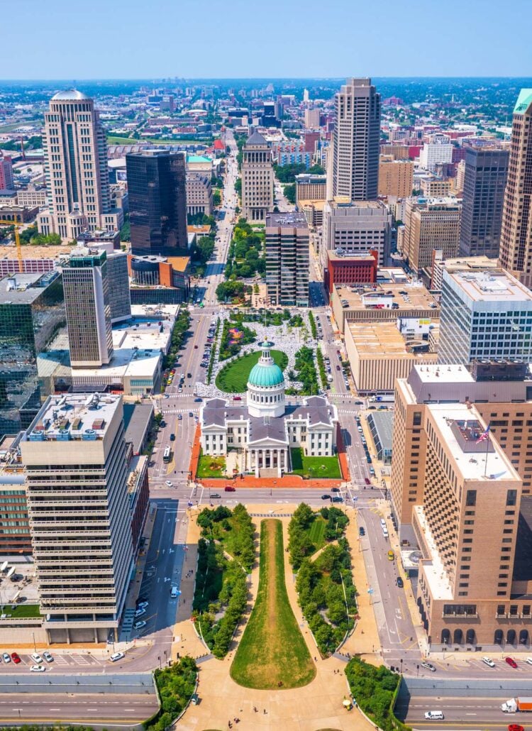 15 HONEST Pros & Cons of Living in St. Louis (Local’s Guide)