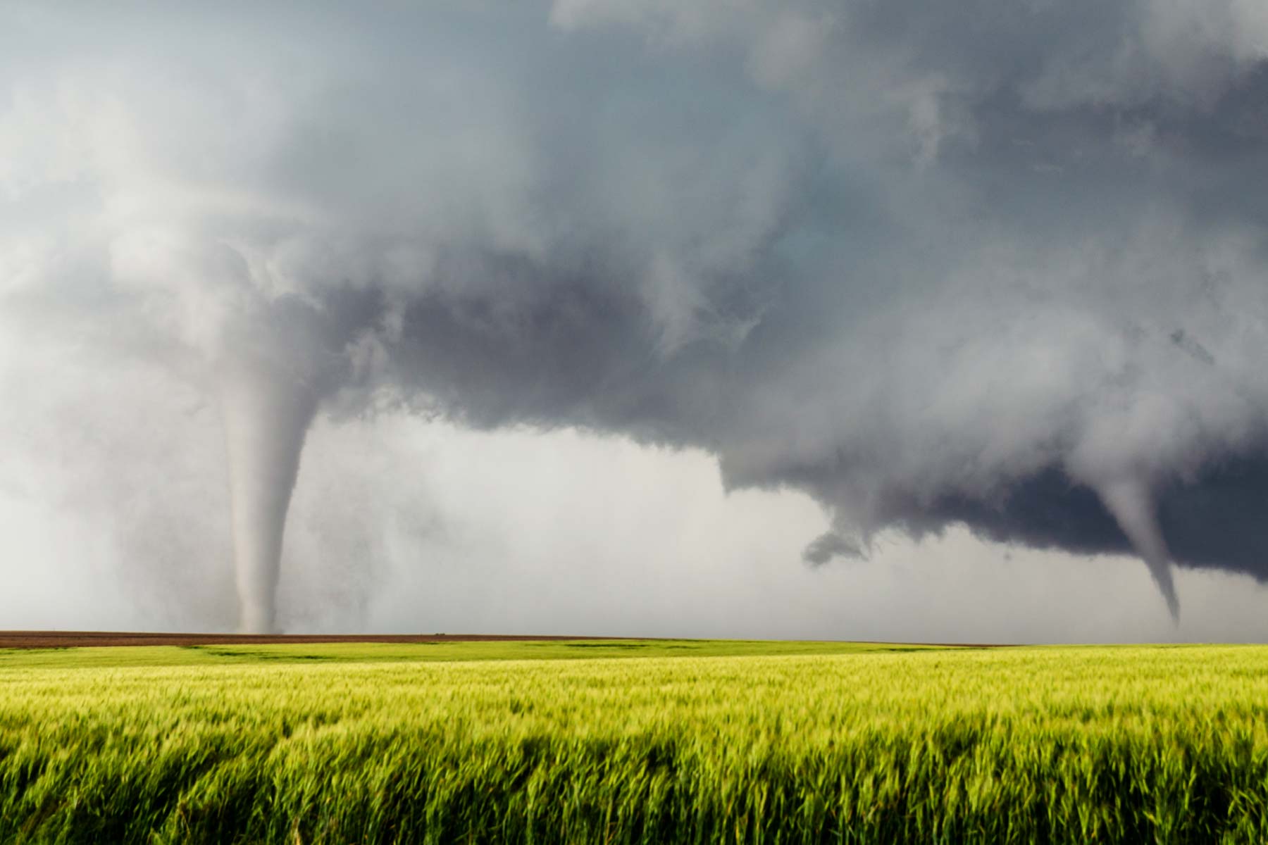 tornadoes are a con of living in kansas