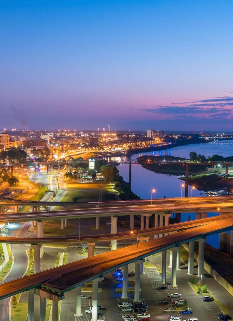 Memphis, Tennessee skyline and the Mississippi River at night